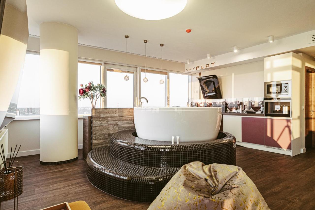 Sky Flat Jacuzzi 27 Floor Appartement Klaipėda Buitenkant foto