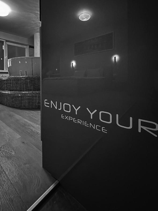 Sky Flat Jacuzzi 27 Floor Appartement Klaipėda Buitenkant foto